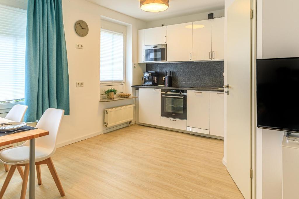 Apartments near Residence - parking space - 3