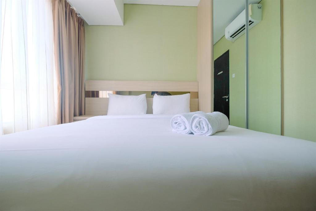 Comfy 2BR Apartment at Nifarro Park Pasar Minggu By Travelio, Jakarta