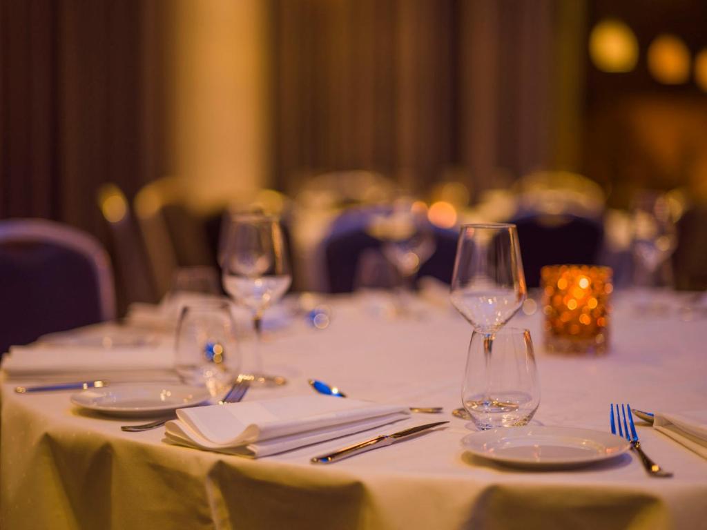 Tárgyalóterem/bálterem