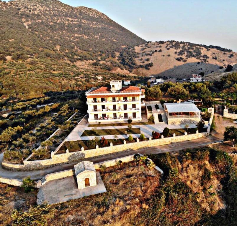 Belvedere Hotel &amp; Suites — Hotel in Vlora