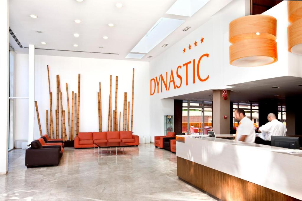 Hotel & SPA Dynastic — Hotel building in Benidorm, Valencian Community