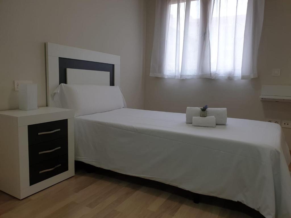 Apartamento Turistico Puente Romano P3 BAJO - B - 5