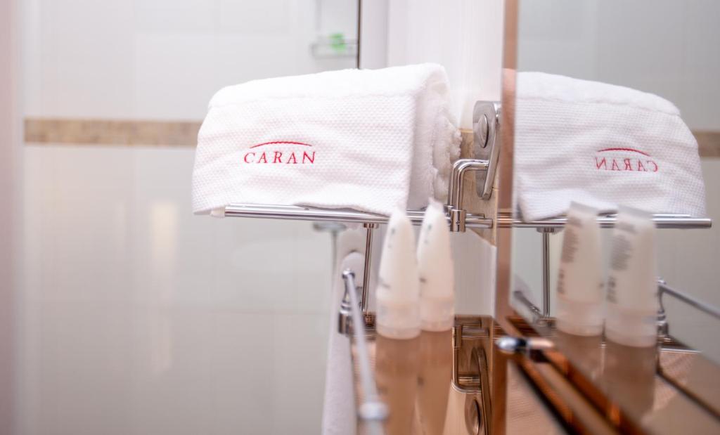 Caran Apartments photo