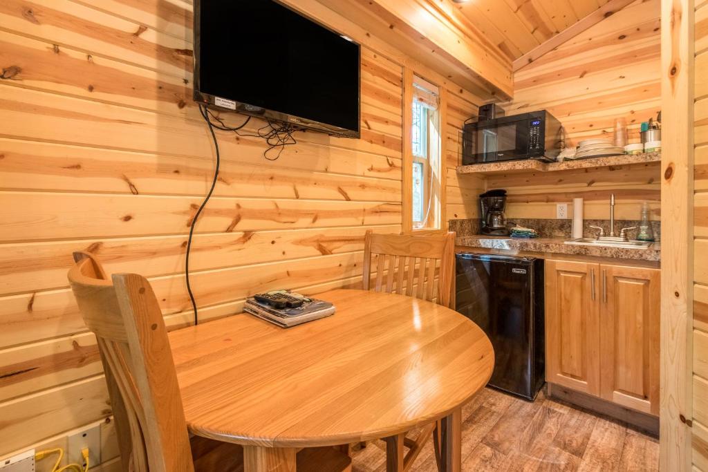 Mount Hood Village Deluxe Cabin 5 photo
