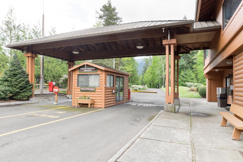 Mount Hood Village Deluxe Cabin 5 photo