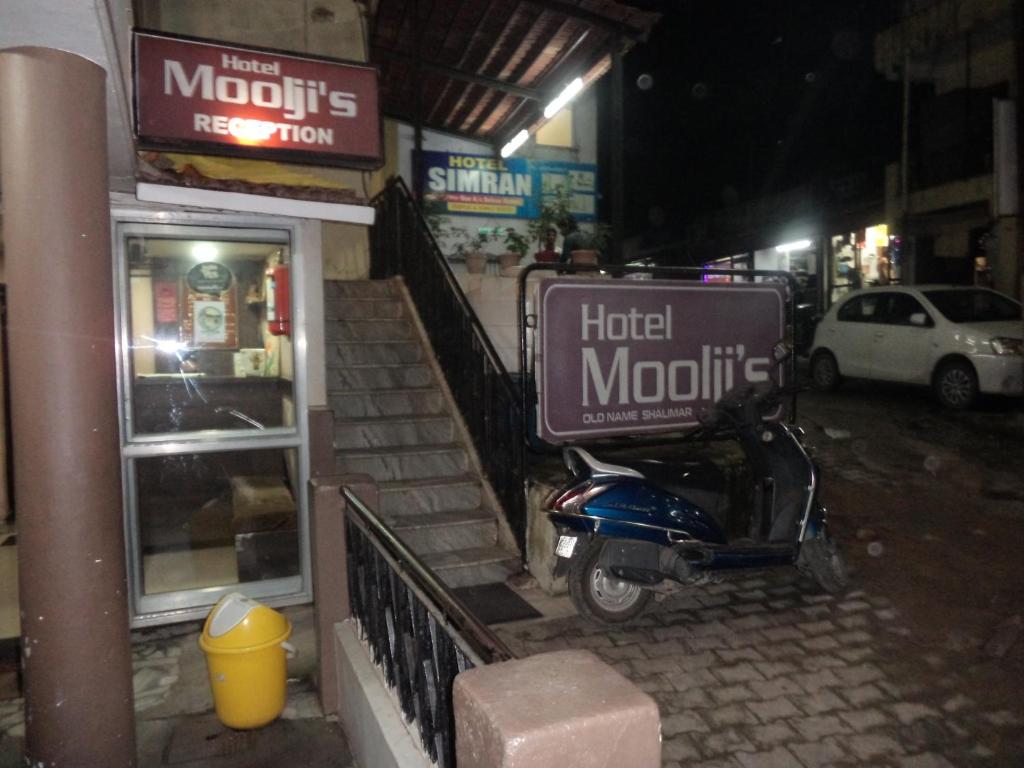Exotic Stay Near Shivaji Marg photo