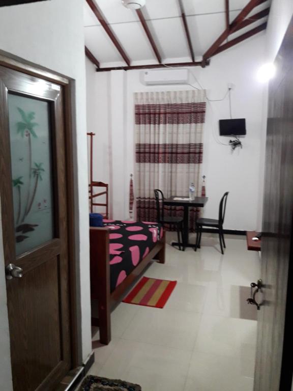 White Wall Hotel photo