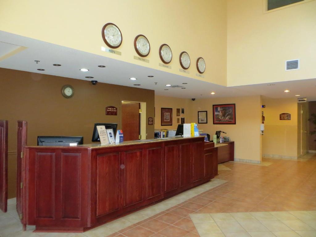Days Inn & Conference Centre by Wyndham Oromocto photo