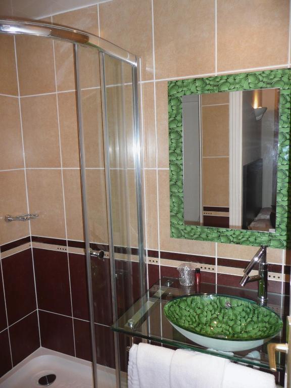 Hotel Le Home Saint Louis photo