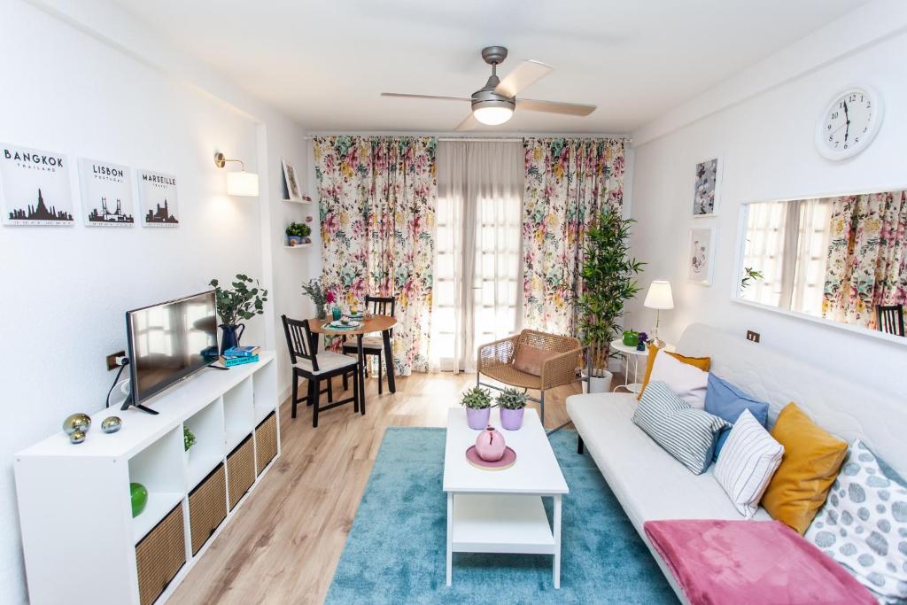 Spectacular Renovated Apartment, 5 min to Camison Beach, with AirCon - 3