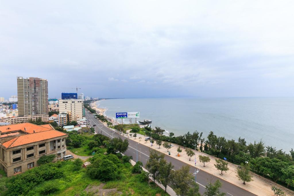 Marine Hotel & Apartment