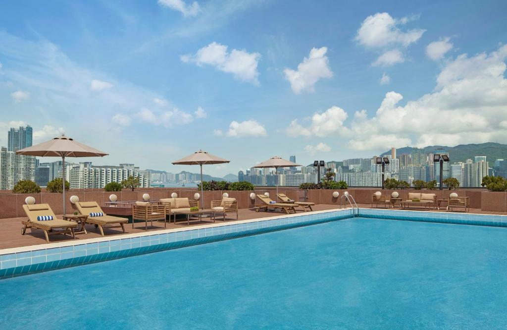 Hong Kong New World Millennium Hong Kong Hotel property