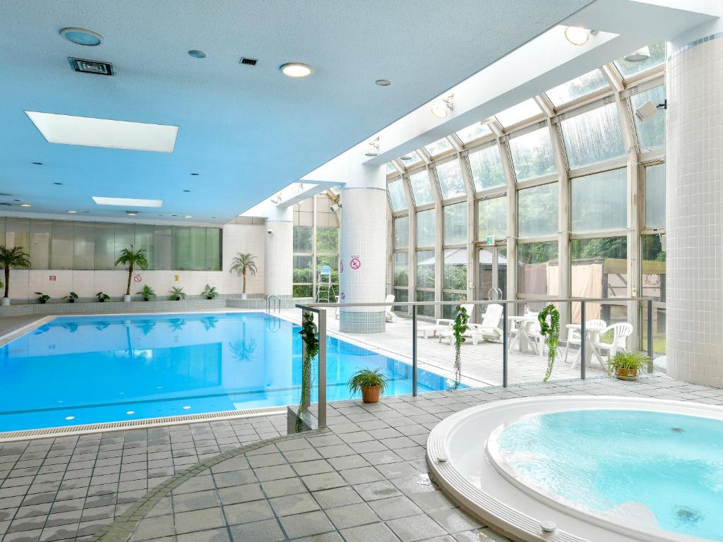 Swimming pool, Narita Tobu Hotel Airport in Narita