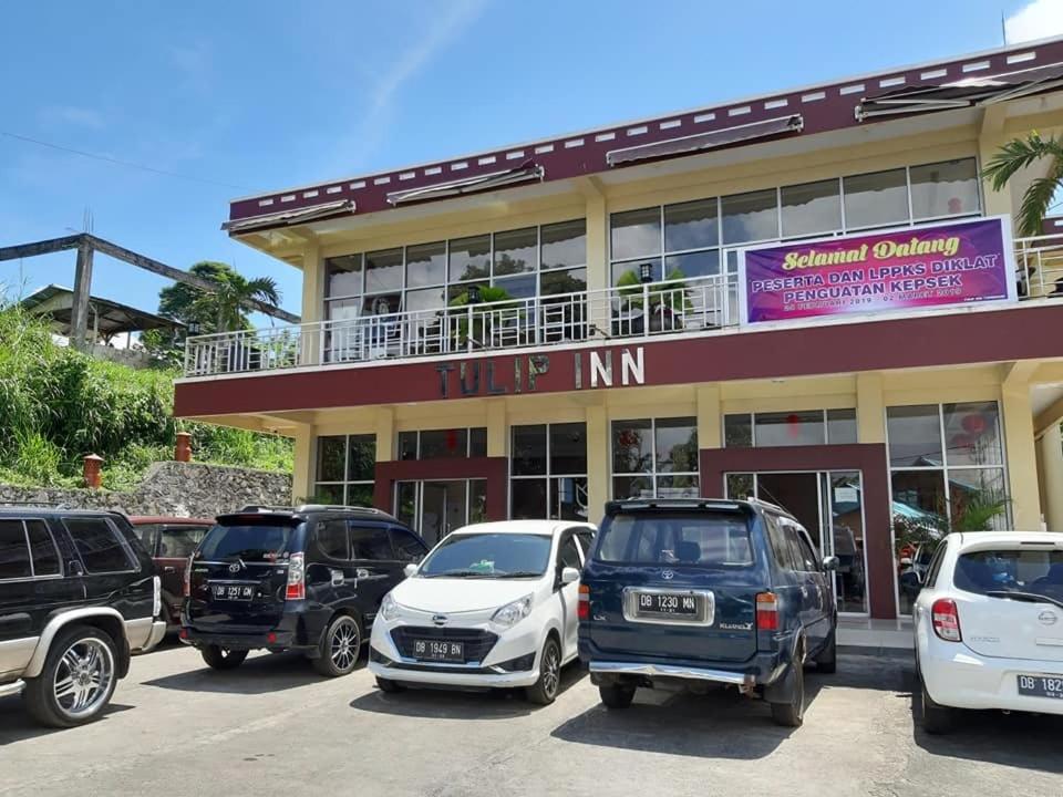 Tulip Inn Tomohon photo