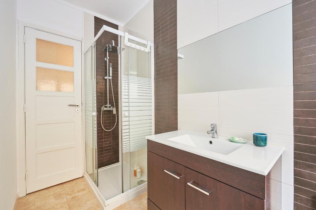 Belém Light Filled Apartment, by TimeCooler photo
