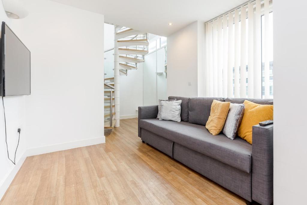 Royal Docks Penthouse photo