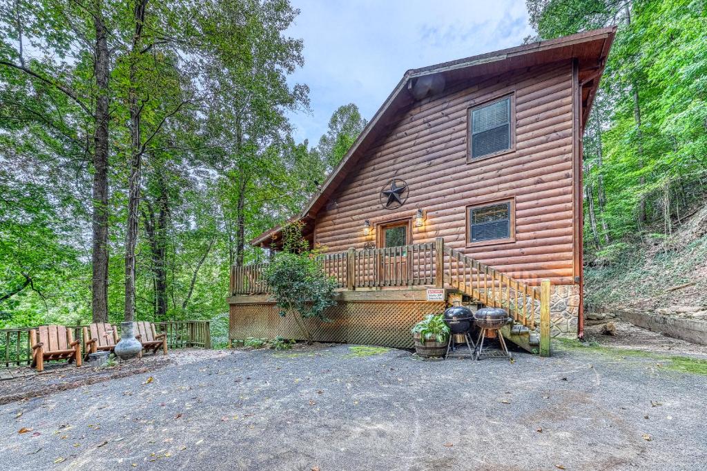 Grin and Bear It — Hotel in Pigeon Forge (TN)