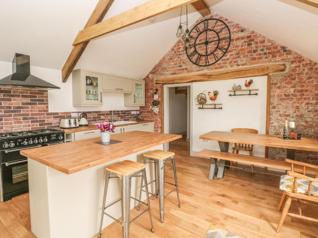 The Old Farm Shop, Bethesda photo 4