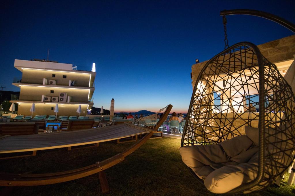 Aianteion Bay Luxury Hotel & Suites 外観