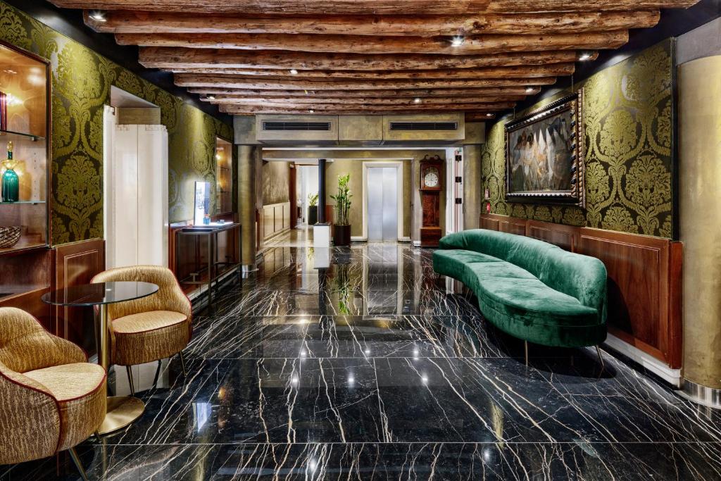 Hotel Featured Image