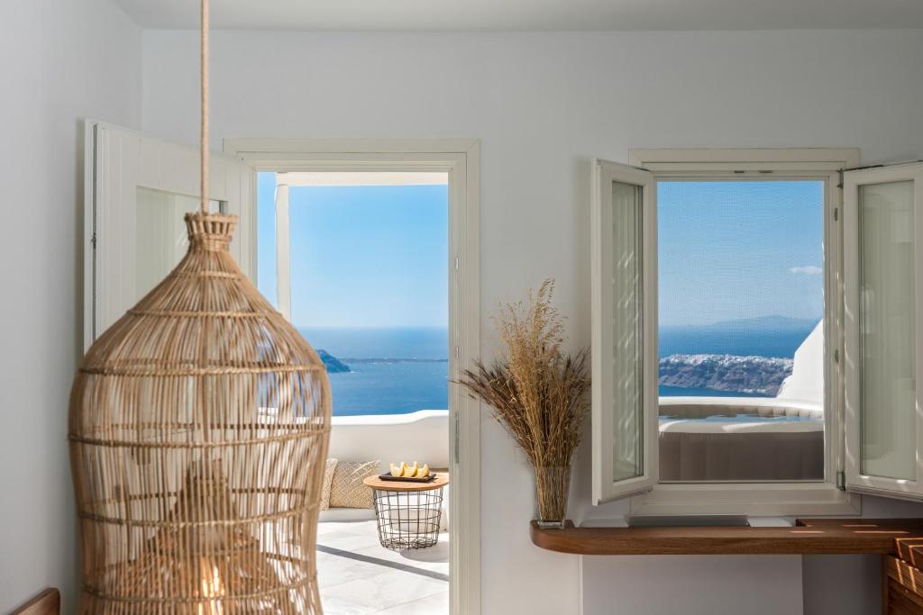 ホワイト サントリーニ スイーツ & スパ (White Santorini Suites & Spa) 眺望