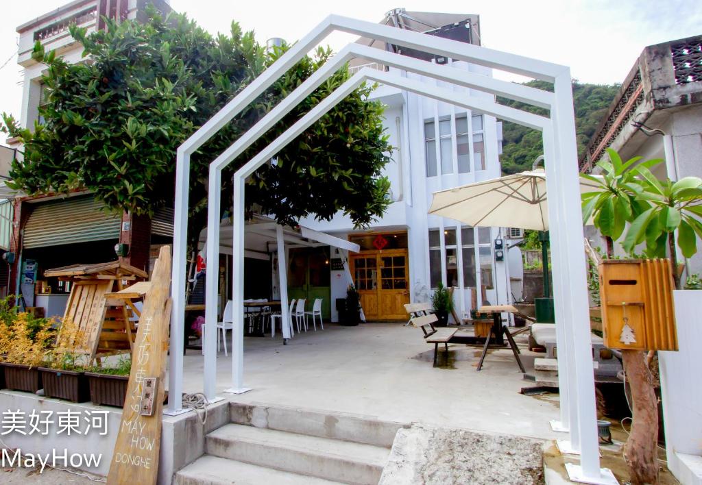 Mayhow Donghe, Donghe