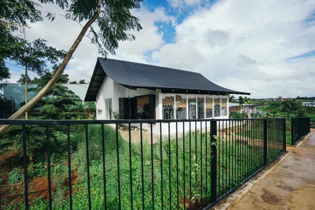 XOM Organic Farm Stay photo