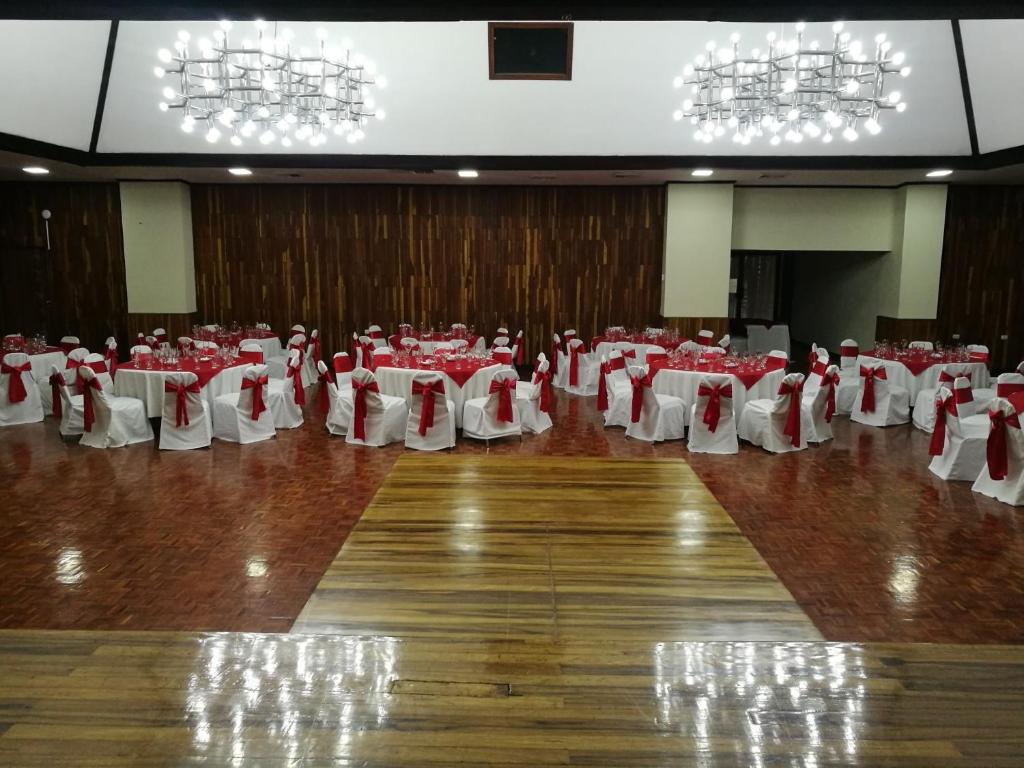 Banquet hall