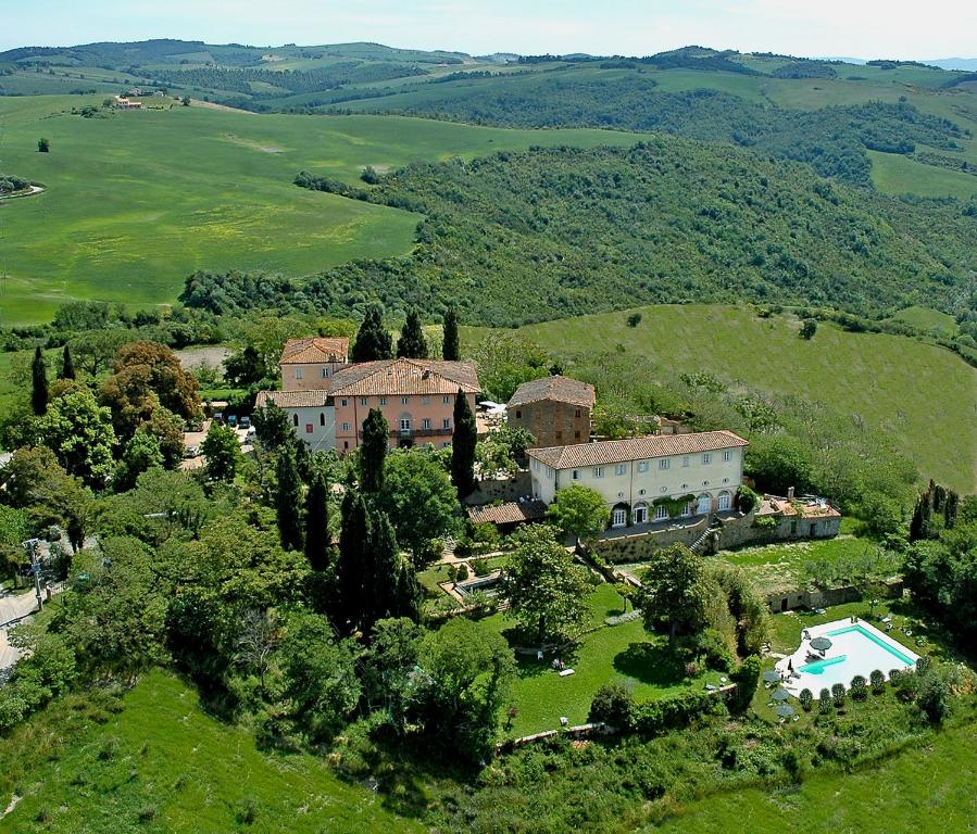 Villa Palagione Centro Interculturale — Hotel in Volterra