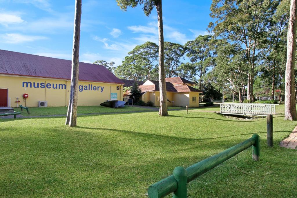 Huskisson Holiday Motel Cabins photo