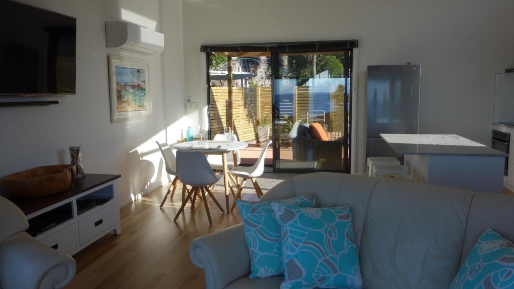 THE LOFT @ Bay of Fires Seascape photo