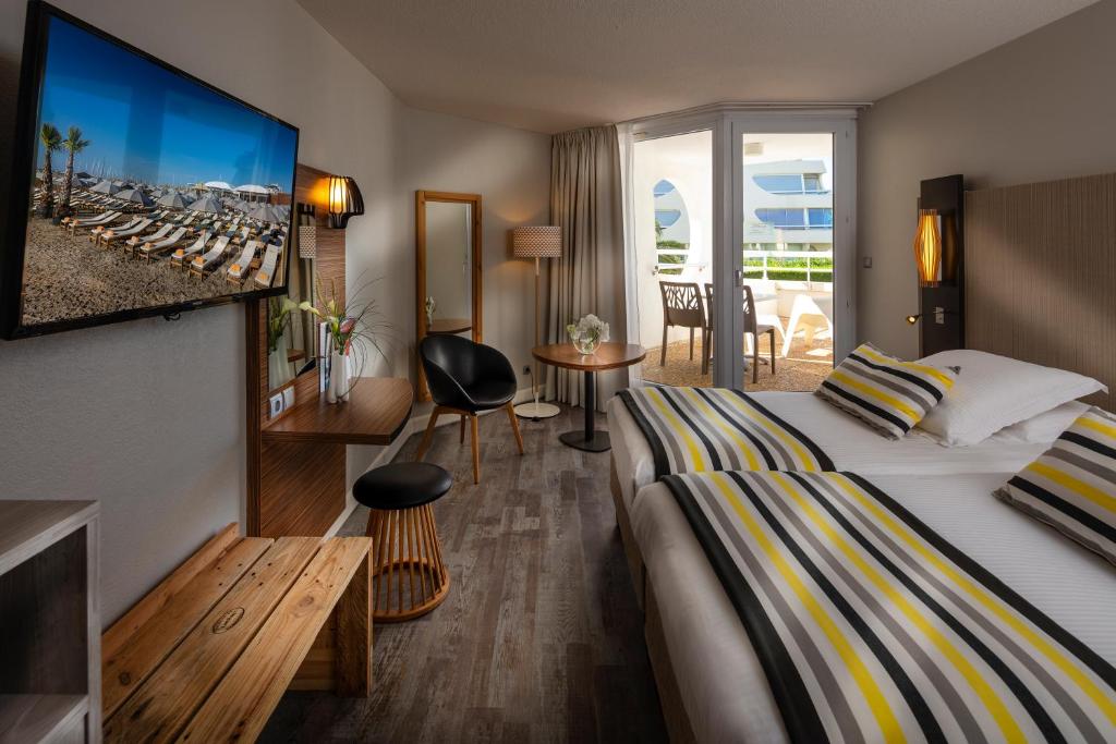 Twin Room with  Side Garden View