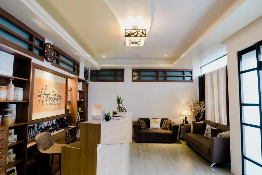 The Horizon Suites and Arcade photo