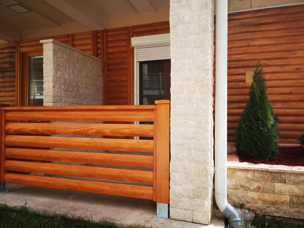 Apartman Sneznik - Naselje Zova photo