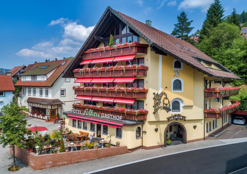Hotel Restaurant Falken — Hotel in Baiersbronn