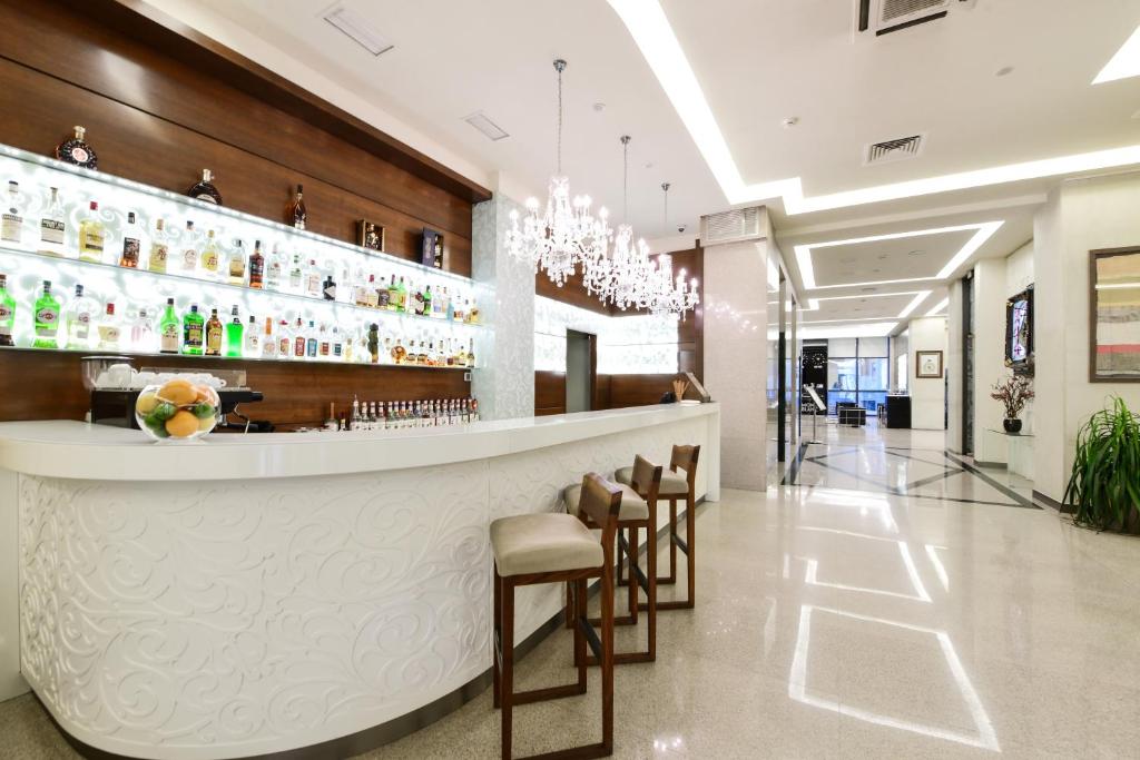 Pub/salon