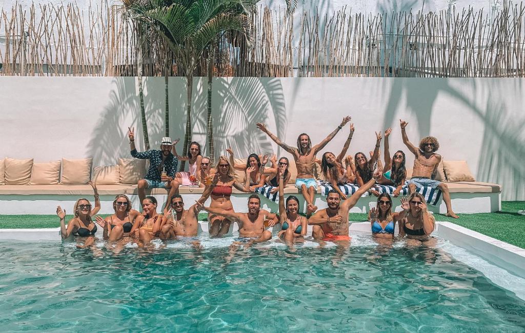 Kuna Bali photo