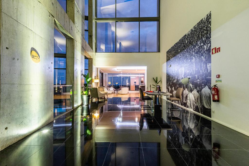 フロント・ロビー