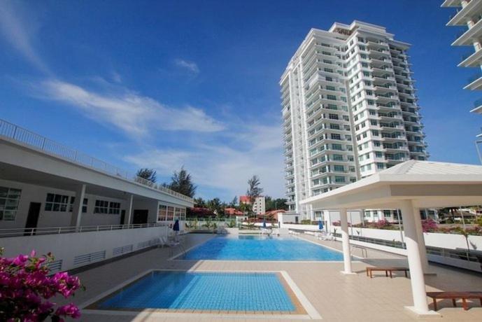 Miri Bay Resort Condo, Beach sea view(6-8 Pax) photo
