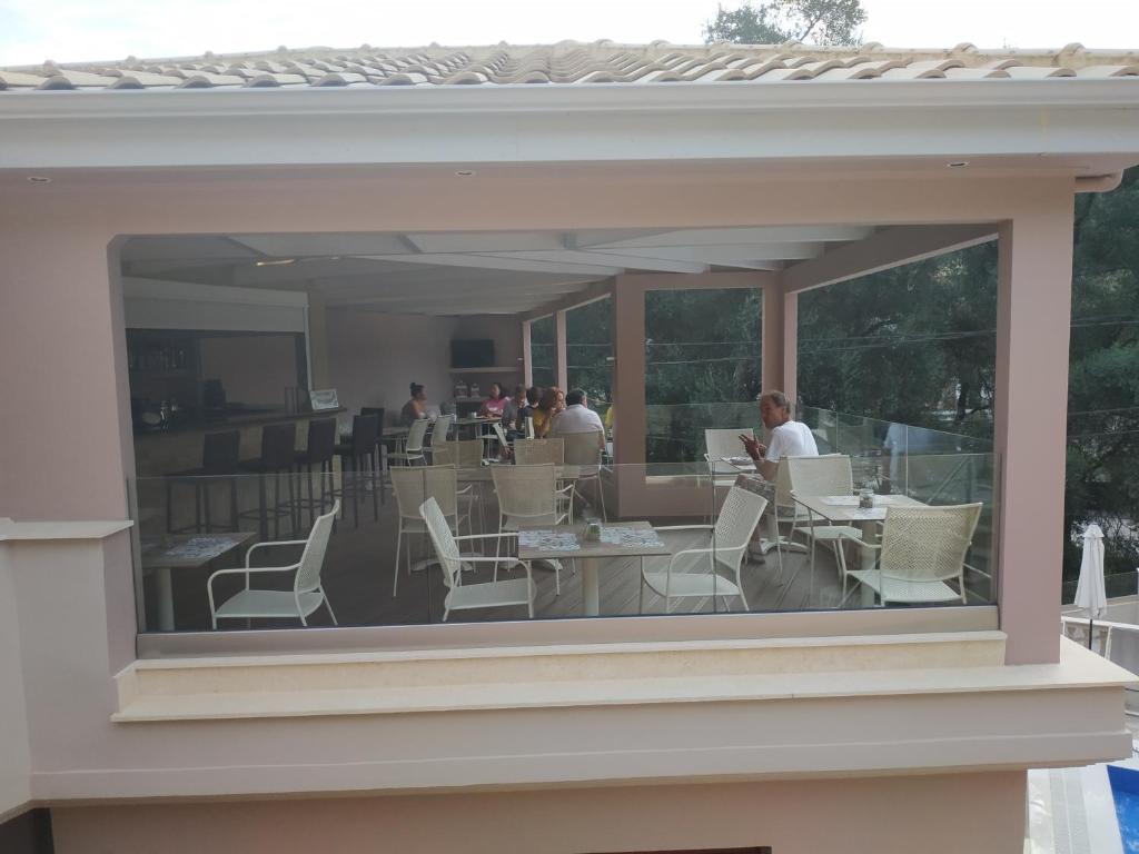 Bar/lounge