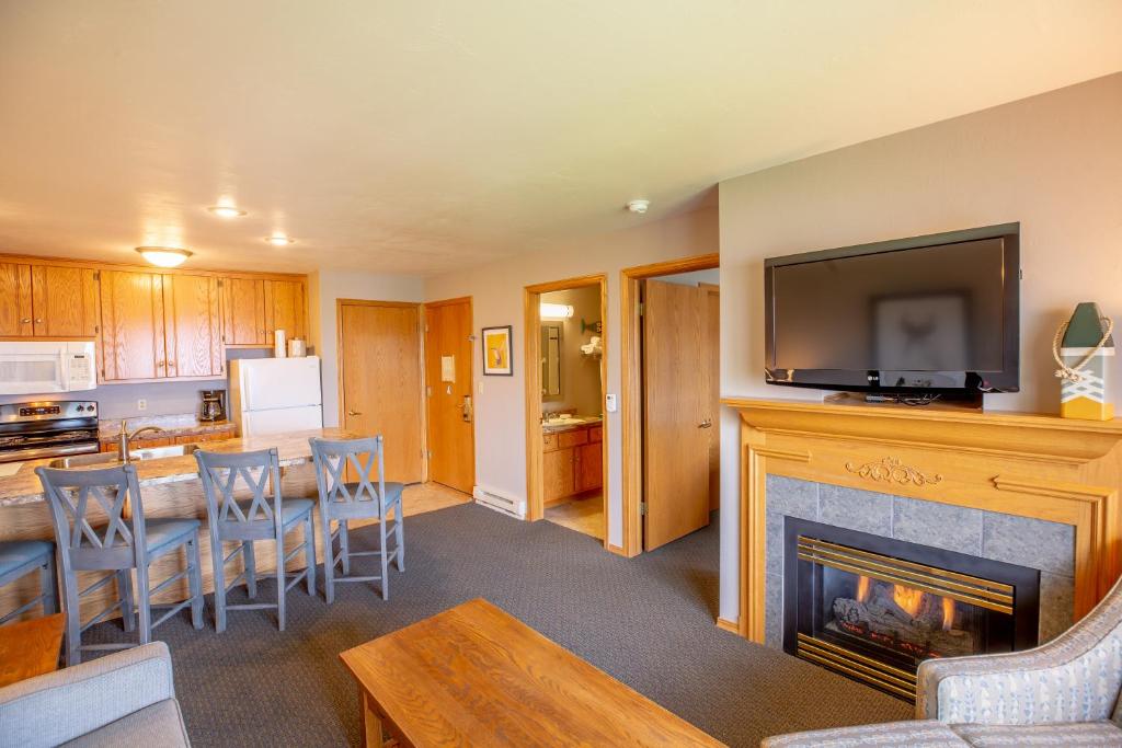 Westwood Shores Waterfront Resort photo
