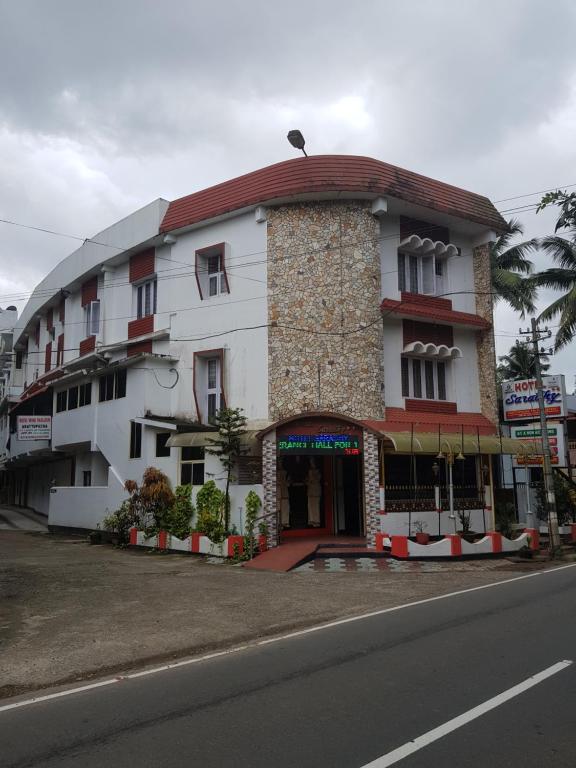 Hotel Saradhy photo