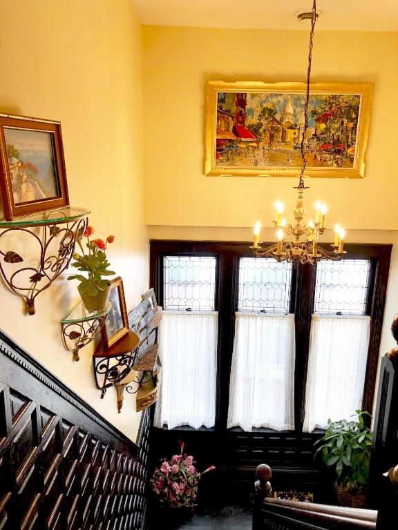 Redwood Bed and Breakfast Photo 22