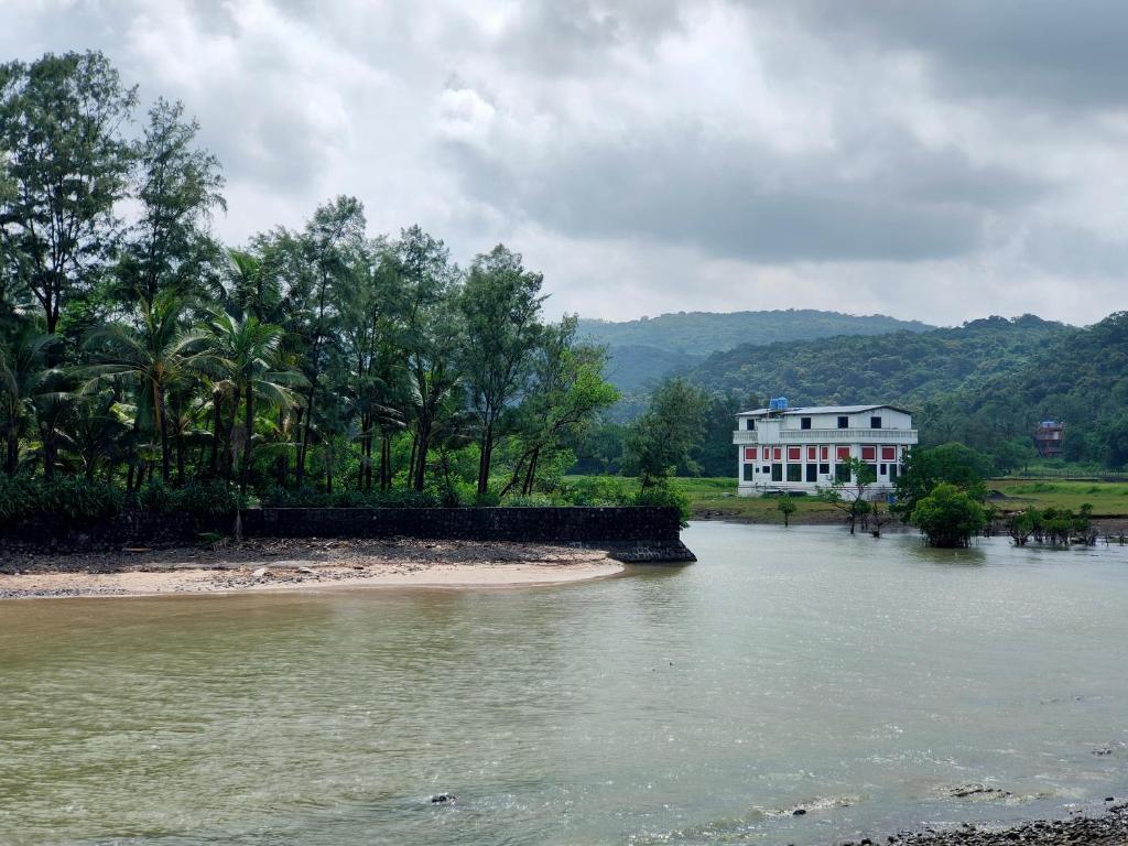 Shobha Farmhouse — Hotel in Kashid