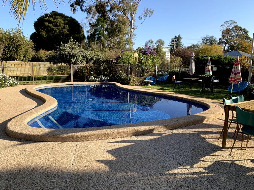 Kingswood Motel photo