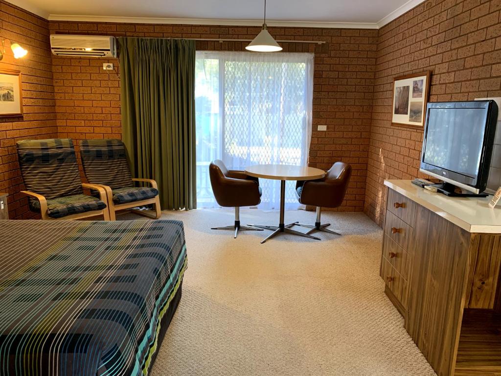 Kingswood Motel