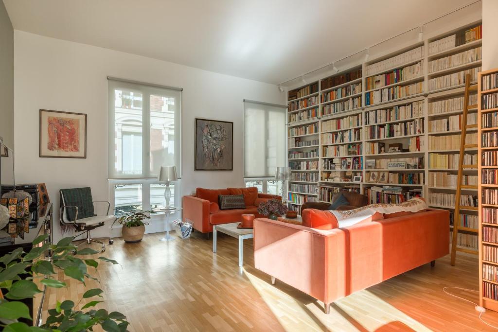 Veeve - The Library Wall - 5