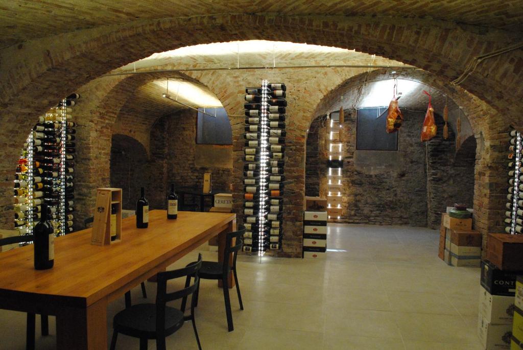 Vinoteca La Sacrestia - 3