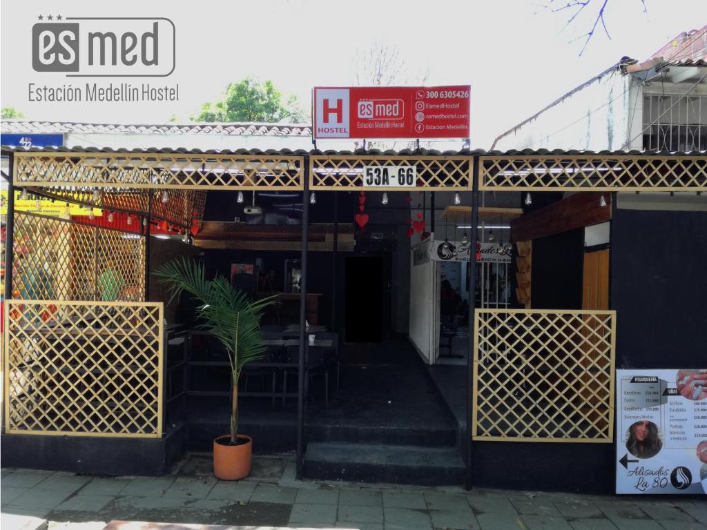 Esmed Hostel — Hotel in Medellín