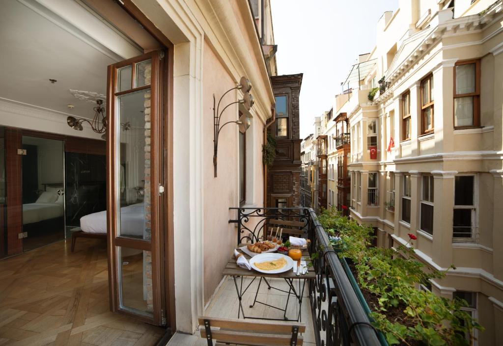 อาหารและเครื่องดื่ม